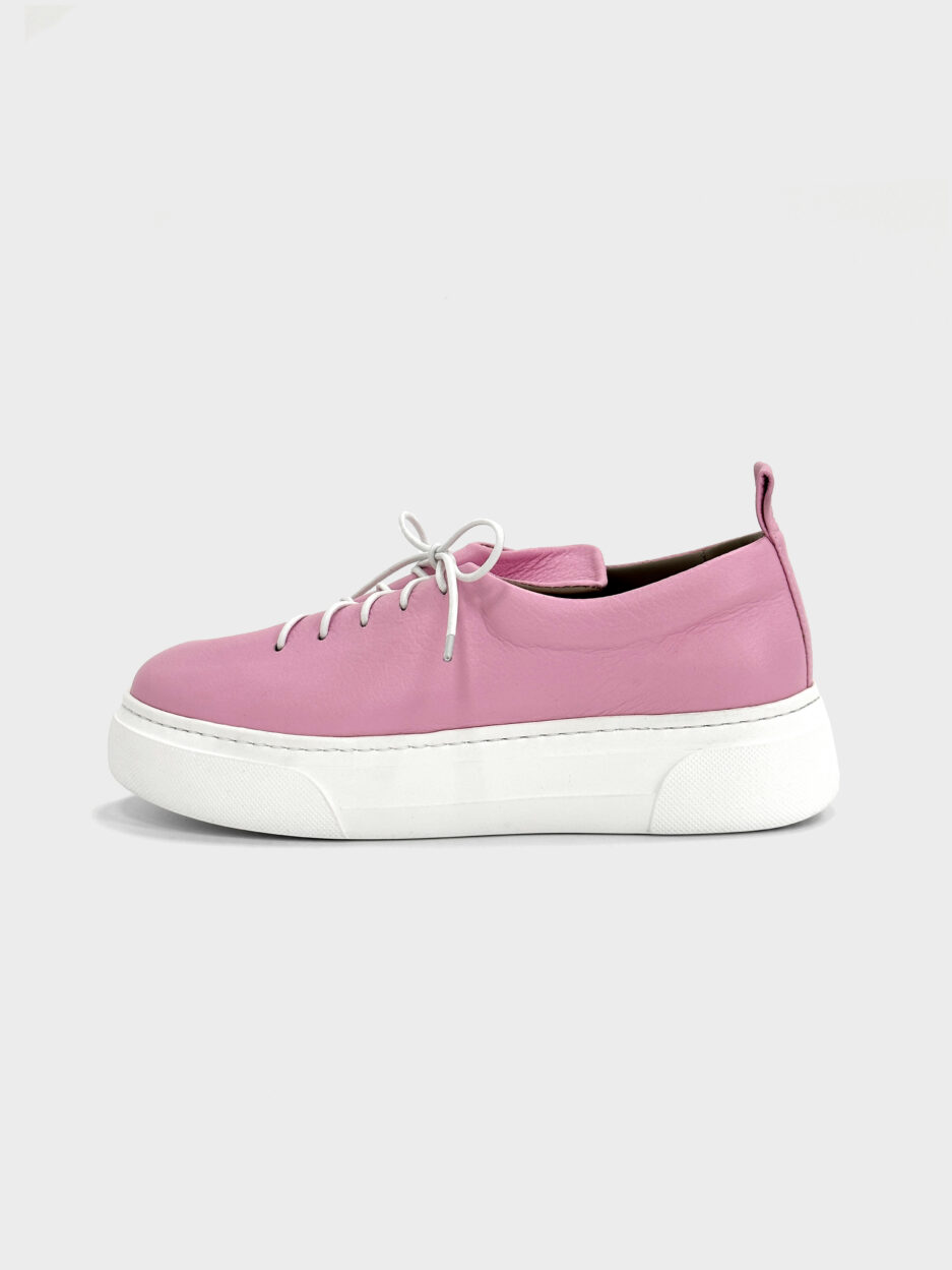 Womens-sneakers-pink-leather